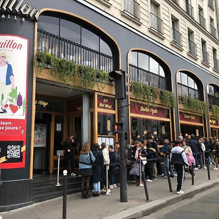 Studio Pigalle De 25 M2 - 2 Lits Simples Type Gigogne Pour 2 Personnes - Coeur Touristique De Paris - 2 Minutes De La Station Metro Pigalle ,Petit Train Vers La Butte Montmartre-Cabarets Moulin Rouge,Chez Michou-Restaurants Bouillon Pigalle,Berliner Bagian luar foto