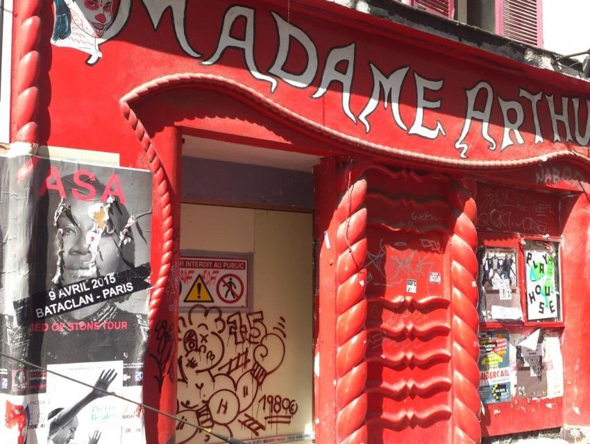 Studio Pigalle De 25 M2 - 2 Lits Simples Type Gigogne Pour 2 Personnes - Coeur Touristique De Paris - 2 Minutes De La Station Metro Pigalle ,Petit Train Vers La Butte Montmartre-Cabarets Moulin Rouge,Chez Michou-Restaurants Bouillon Pigalle,Berliner Bagian luar foto
